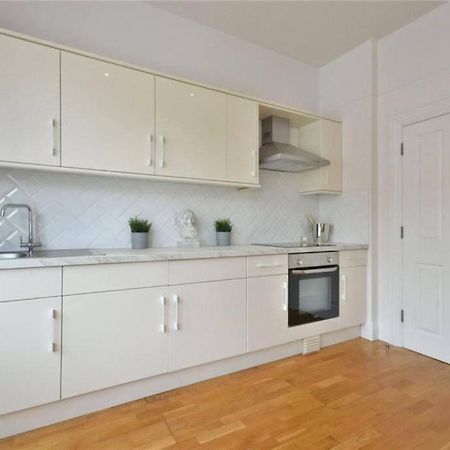 Luxury 3 Bed Apartment - Huge Outdoor Terrace & Amazing Transport Links London Ngoại thất bức ảnh