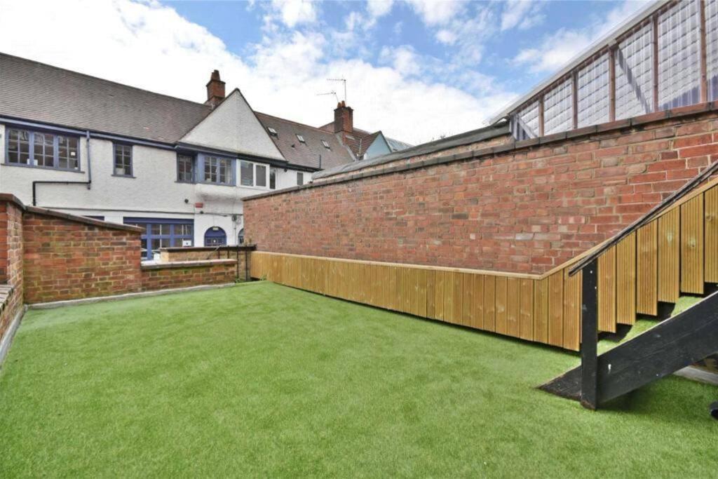 Luxury 3 Bed Apartment - Huge Outdoor Terrace & Amazing Transport Links London Ngoại thất bức ảnh